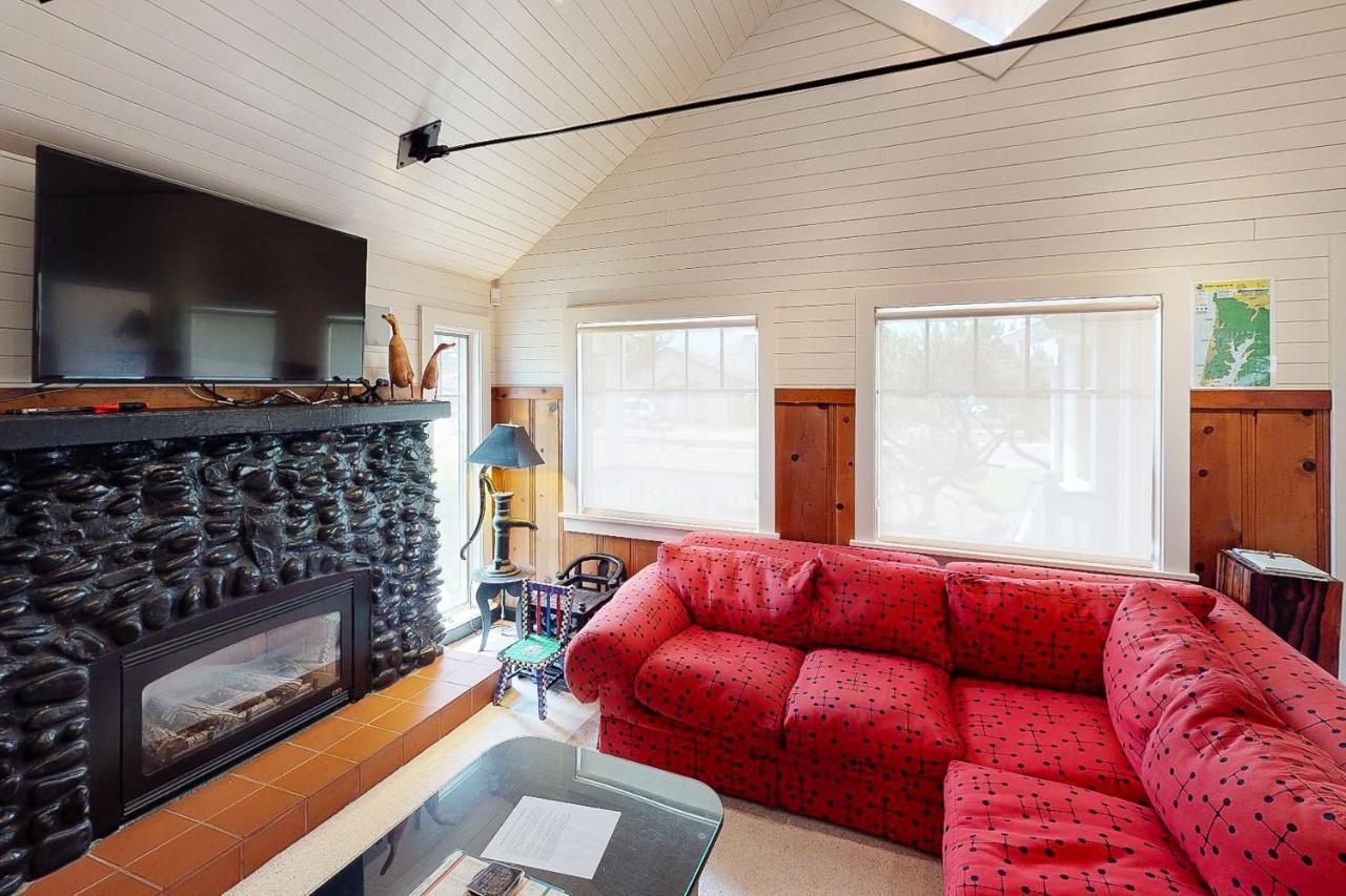 Wecoma Creekside Villa Lincoln City Buitenkant foto