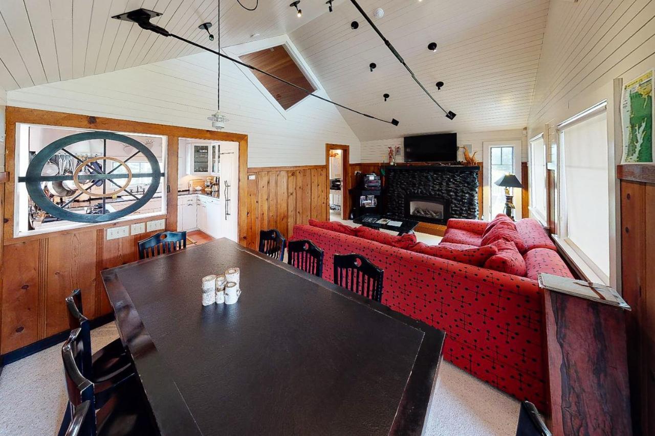 Wecoma Creekside Villa Lincoln City Buitenkant foto