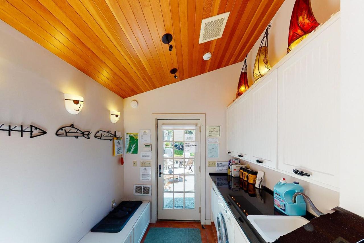 Wecoma Creekside Villa Lincoln City Buitenkant foto