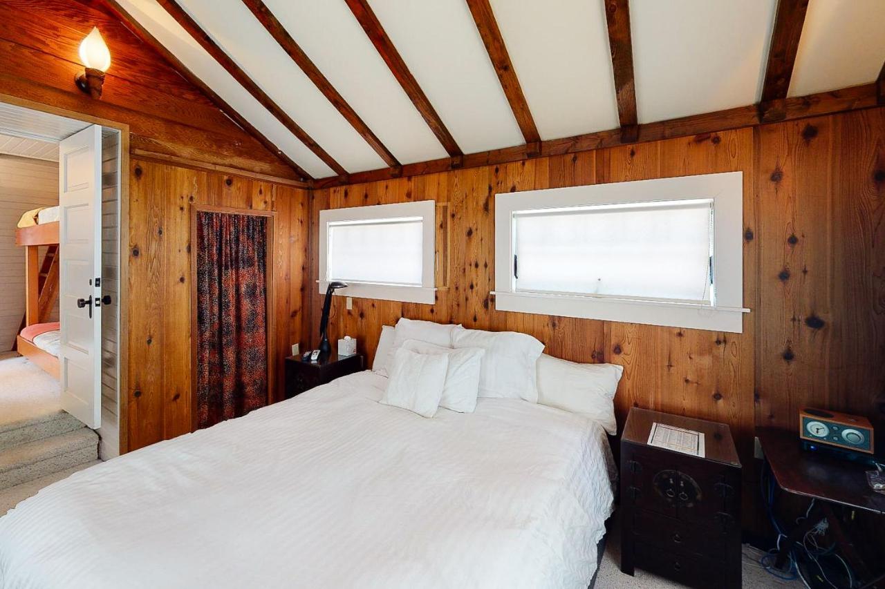Wecoma Creekside Villa Lincoln City Buitenkant foto
