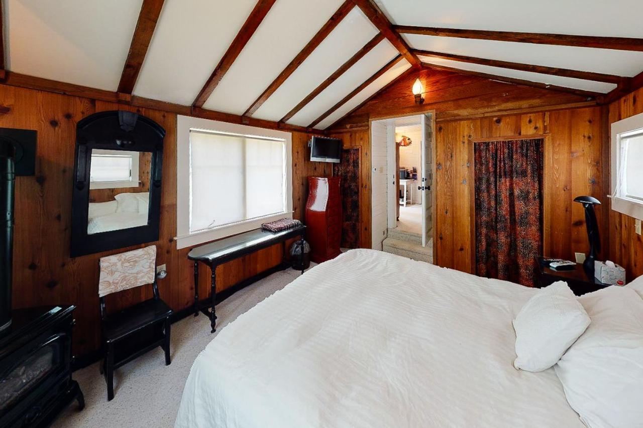 Wecoma Creekside Villa Lincoln City Buitenkant foto