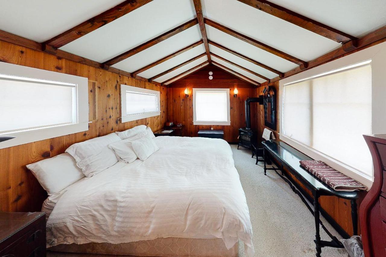 Wecoma Creekside Villa Lincoln City Buitenkant foto